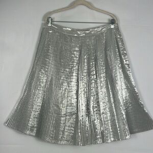 Silver lamee pleated  skirt  Sz 6